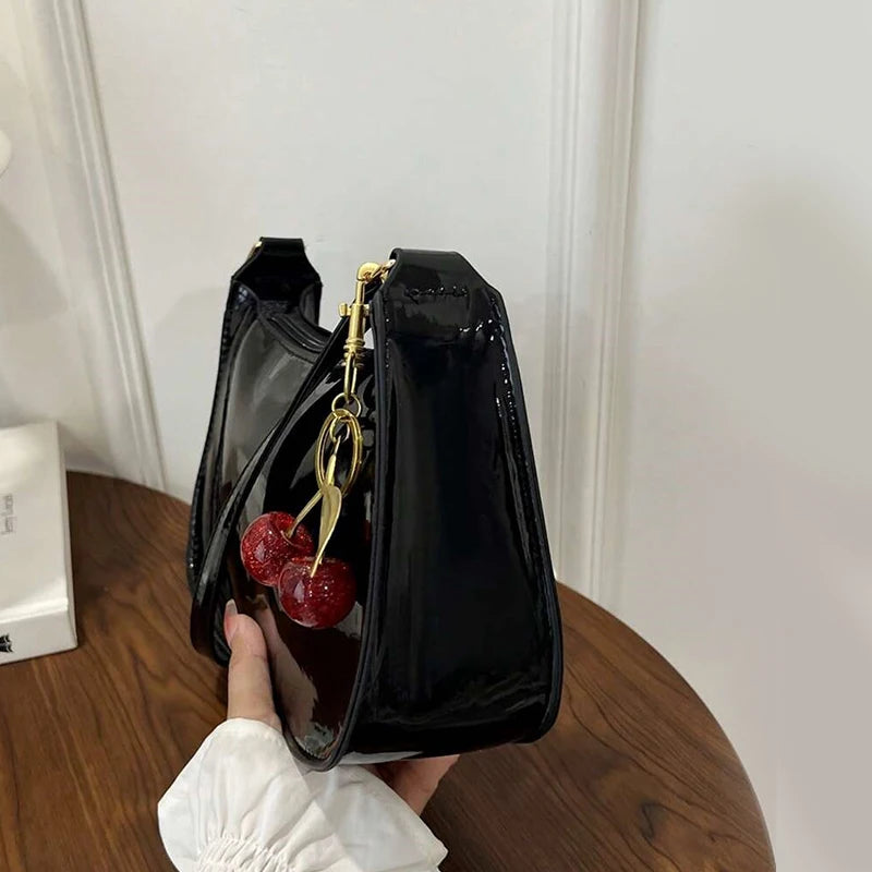 Cherry Muse Schultertasche 